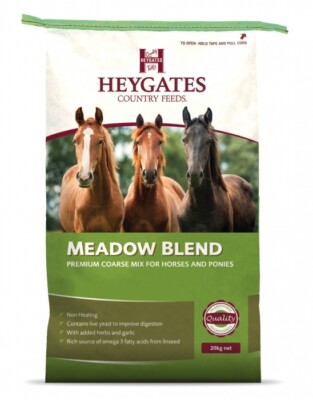 Heygates Country Feeds Meadow Blend Coarse Mix + Garlic Herbs & Live Yeast
